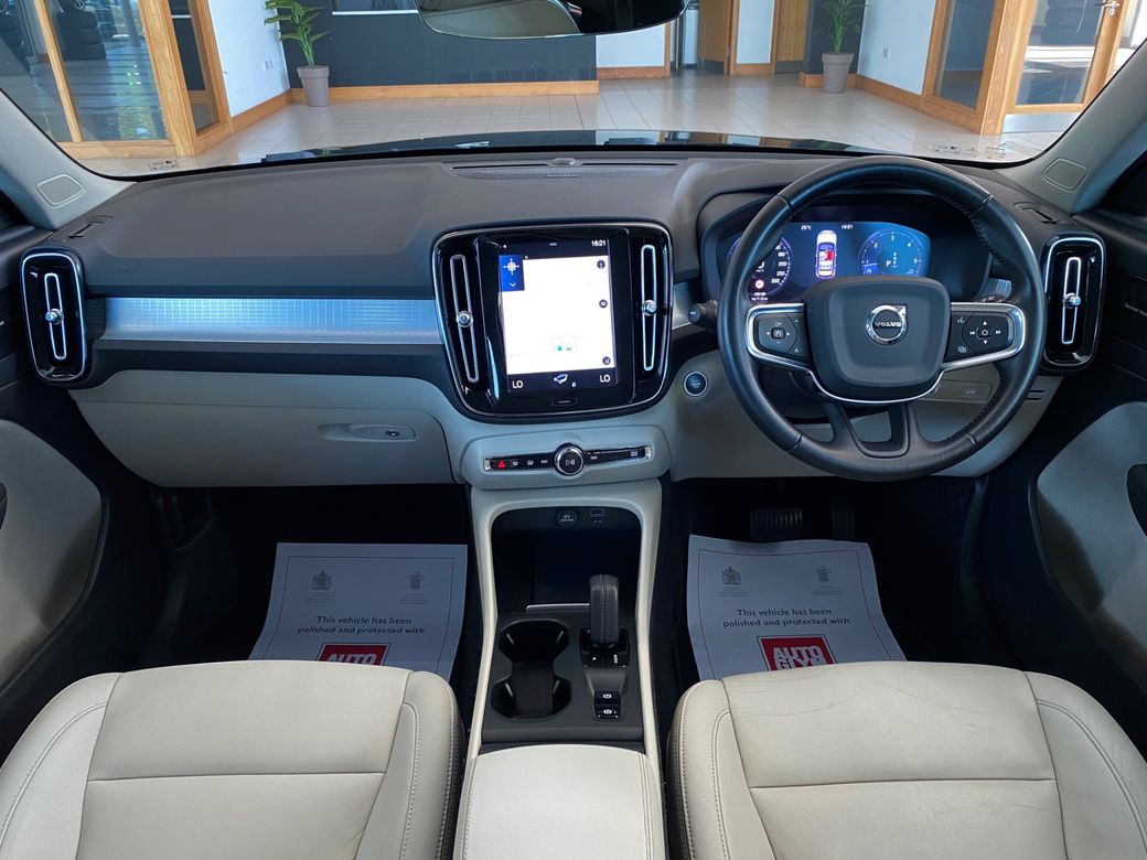 2020 Volvo XC40
