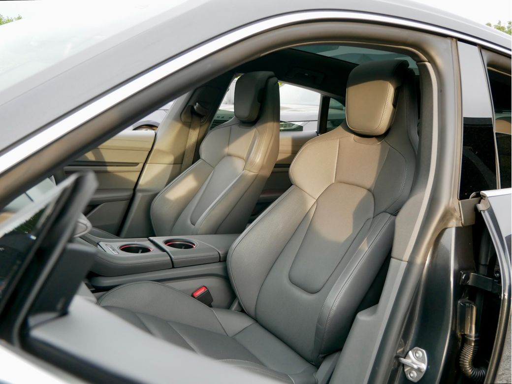 2023 Porsche Taycan