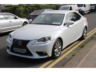 2015 Lexus IS 300h