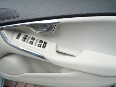 2016 Volvo V40