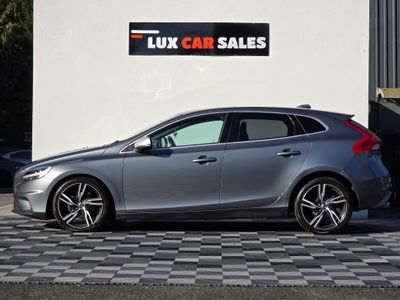 2017 Volvo V40