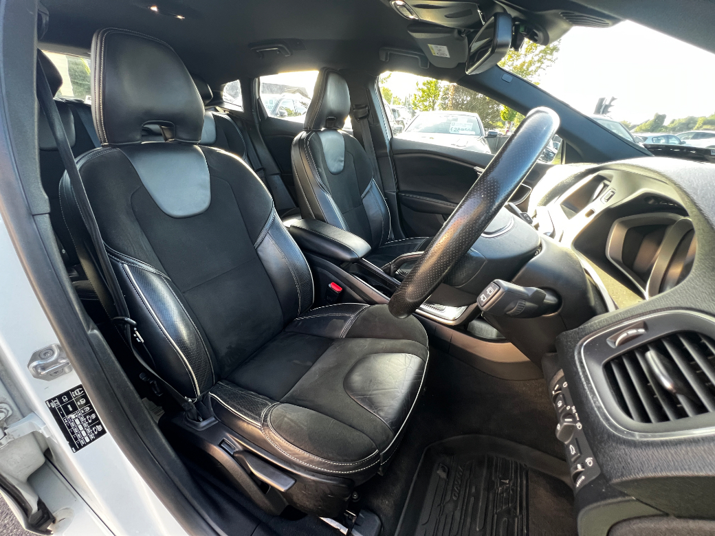 2016 Volvo V40