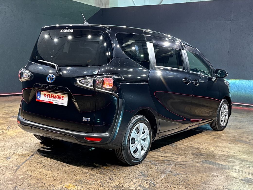 2021 Toyota Sienta