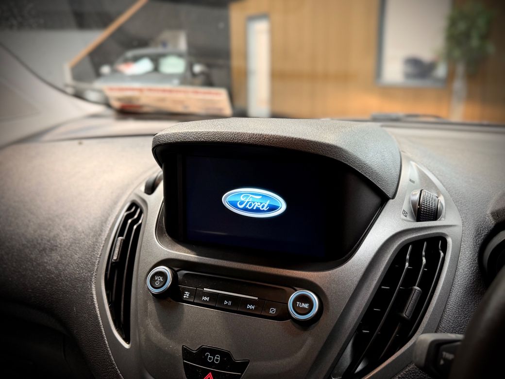 2023 Ford Transit Courier
