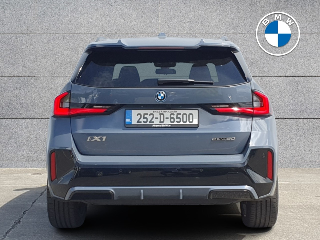 2025 BMW iX