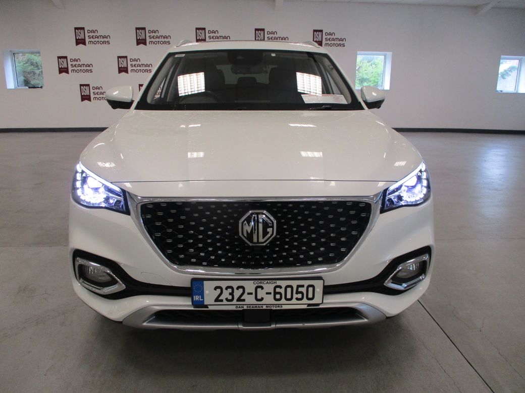 2023 MG HS