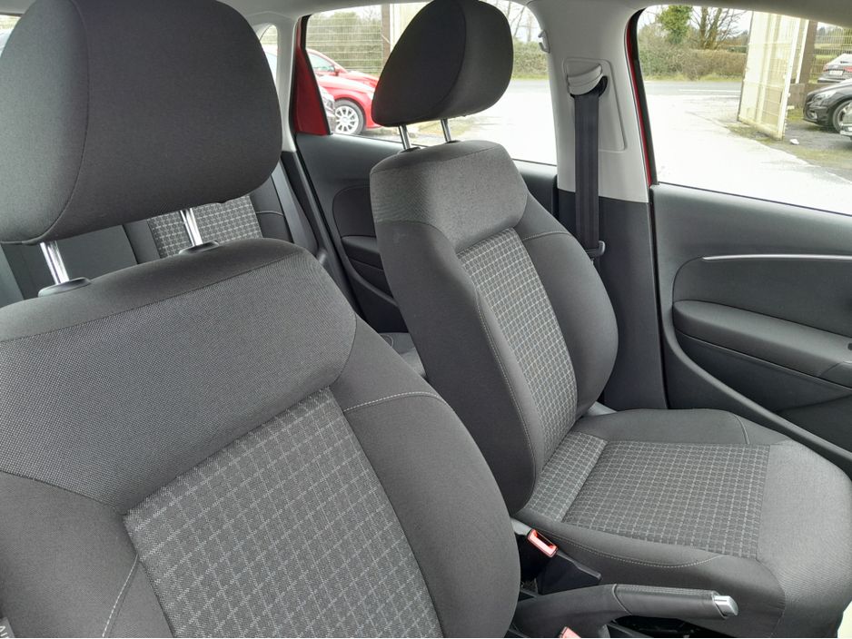 2016 Volkswagen Polo