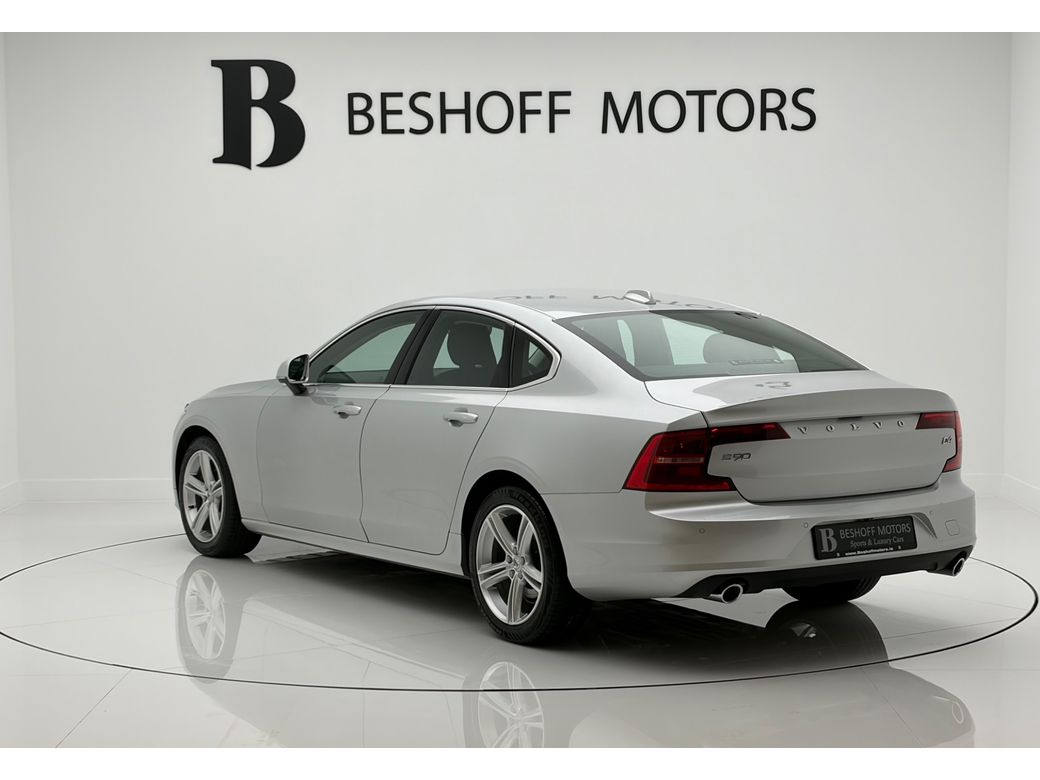 2021 Volvo S90