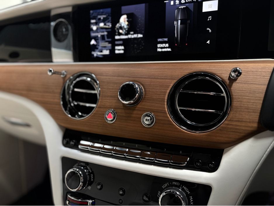 2024 Rolls-Royce Phantom