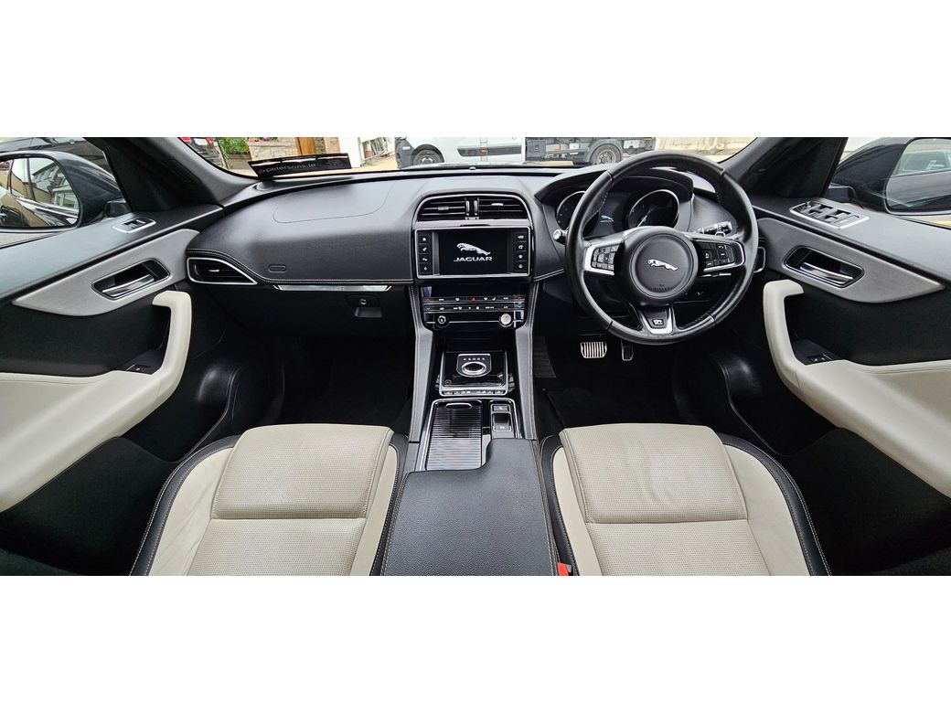 2018 Jaguar F-Pace