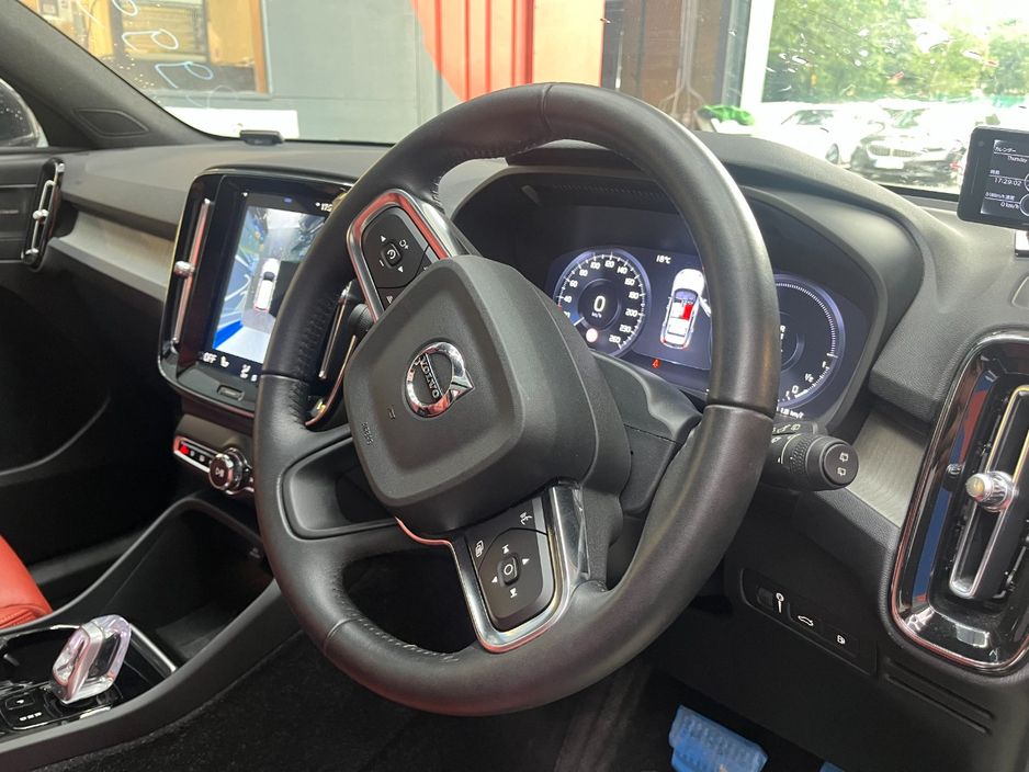 2021 Volvo XC40