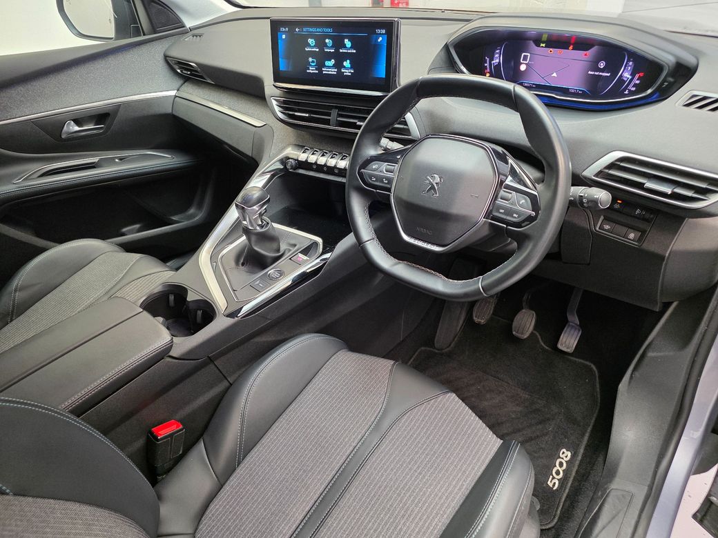 2022 Peugeot 5008