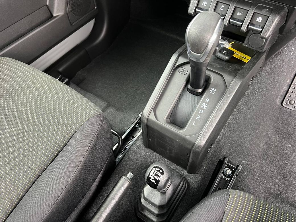 2025 Suzuki Jimny
