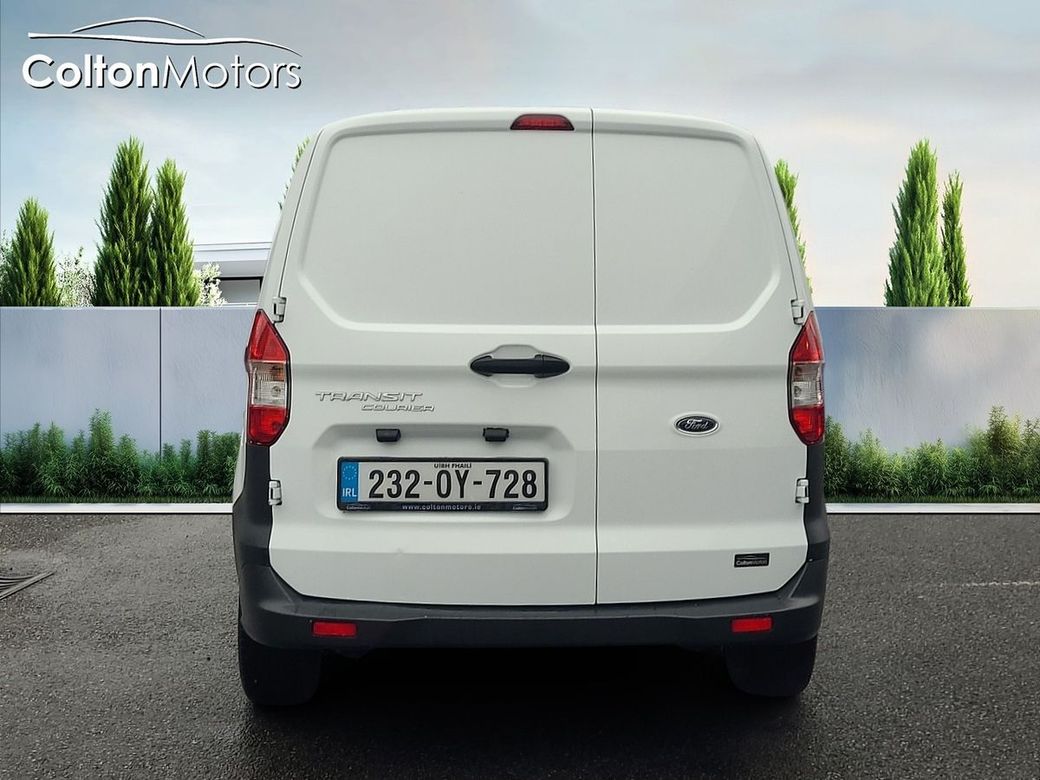2023 Ford Transit Courier