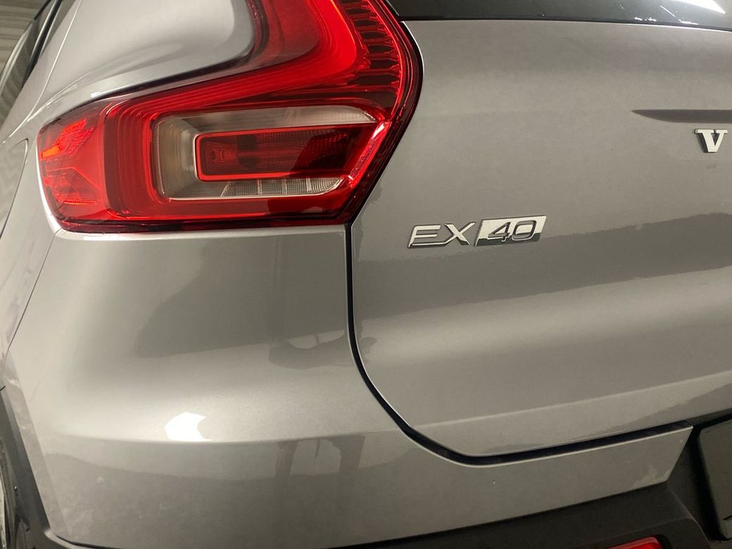2022 Volvo Ex40