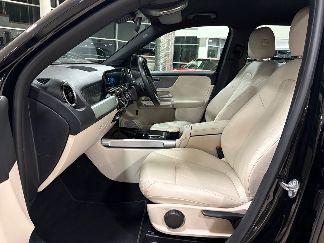 2023 Mercedes-Benz GLB Class