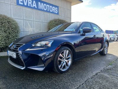 2017 Lexus IS 300h