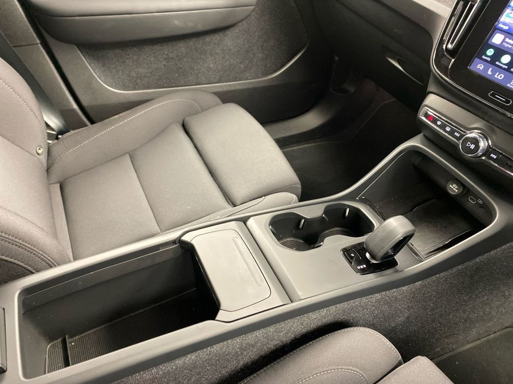 2026 Volvo EX40
