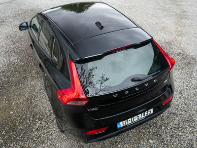 2017 Volvo V40