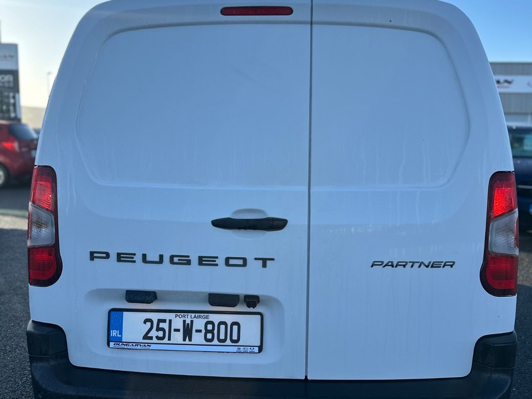2025 Peugeot Partner