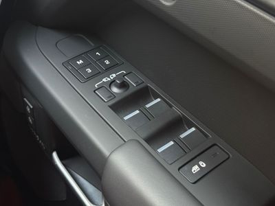 2025 Land Rover Defender 110
