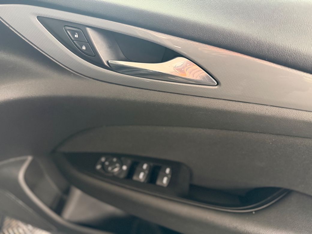 2017 Vauxhall Insignia