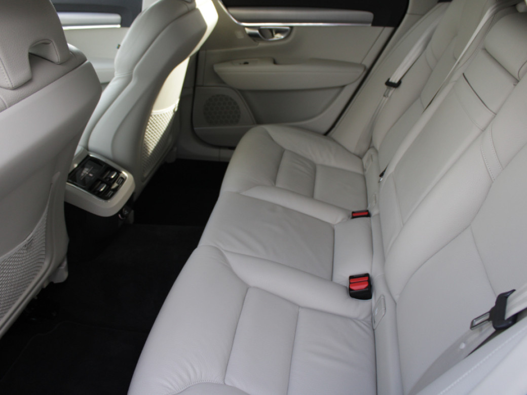 2019 Volvo V90