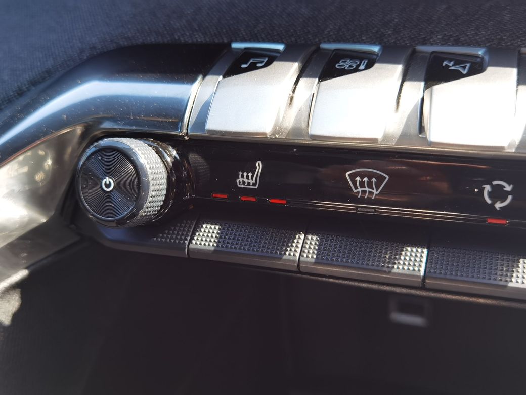 2020 Peugeot 3008