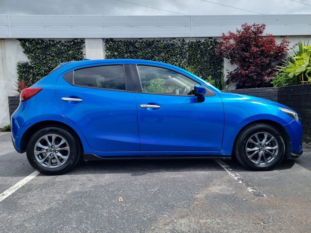 2017 Mazda Demio