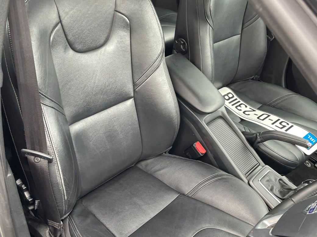 2015 Volvo V40