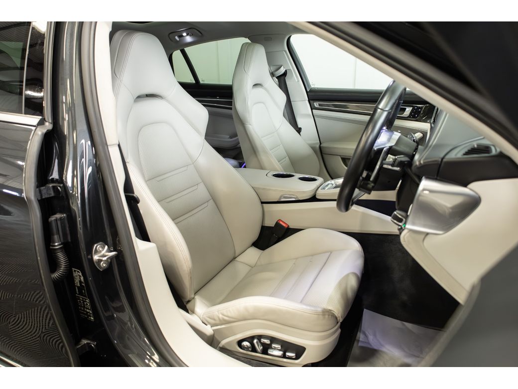 2018 Porsche Panamera