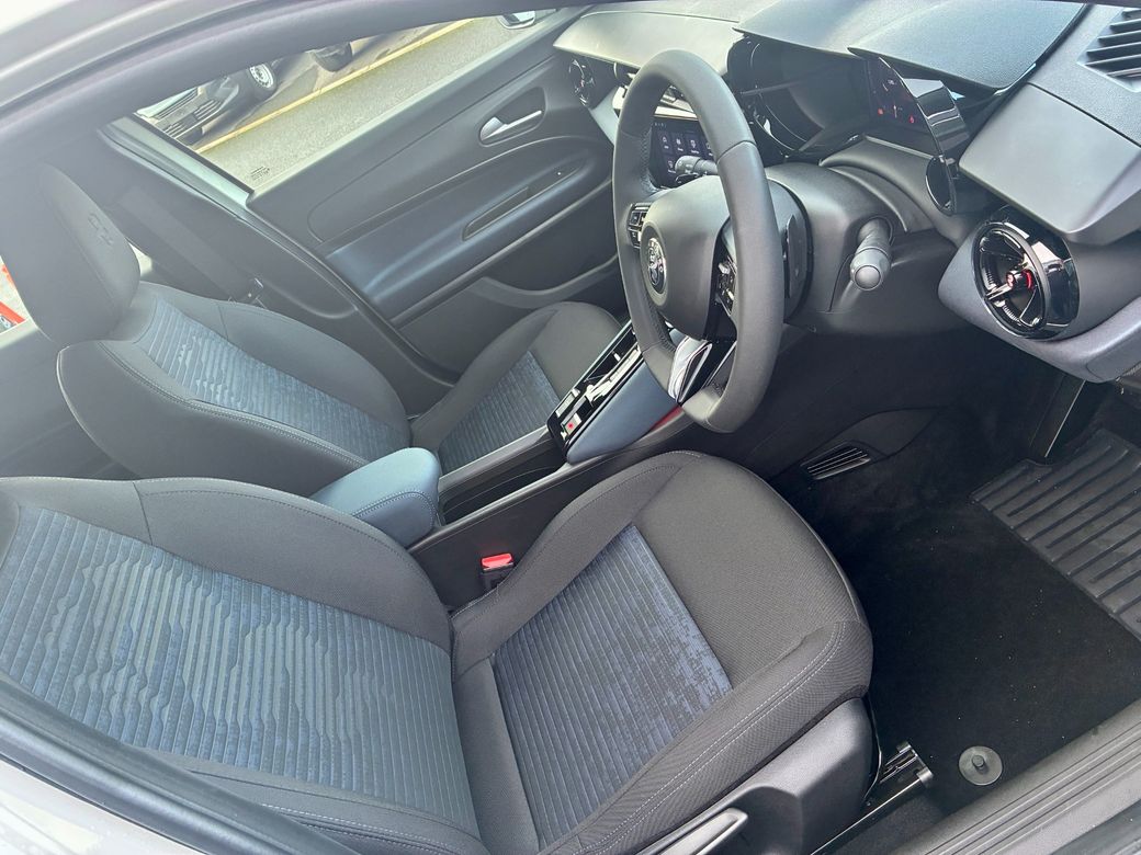 2025 Alfa Romeo Junior