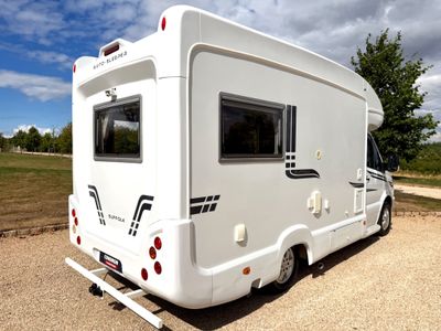 2010 AUTOSLEEPER SUFFOLK LOW PROFILE R.H.D AUTO 