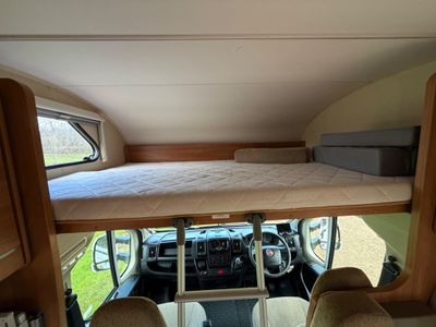 2013 SWIFT ESCAPE 696 R.H.D 