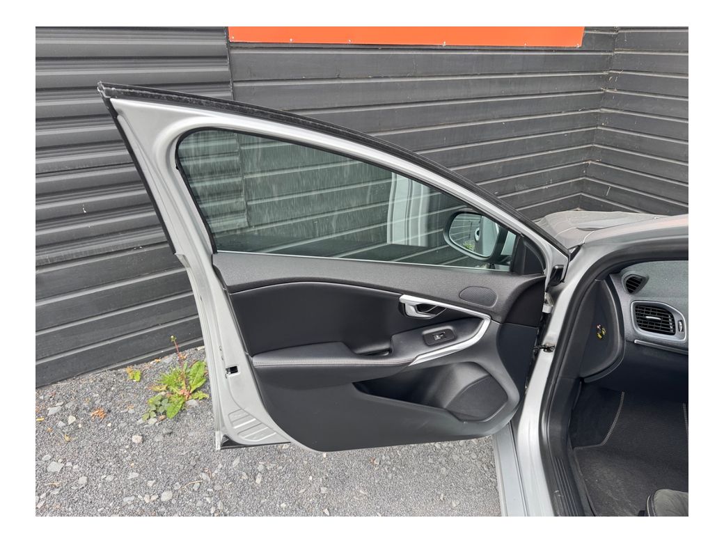 2016 Volvo V40