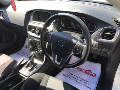 2016 Volvo V40