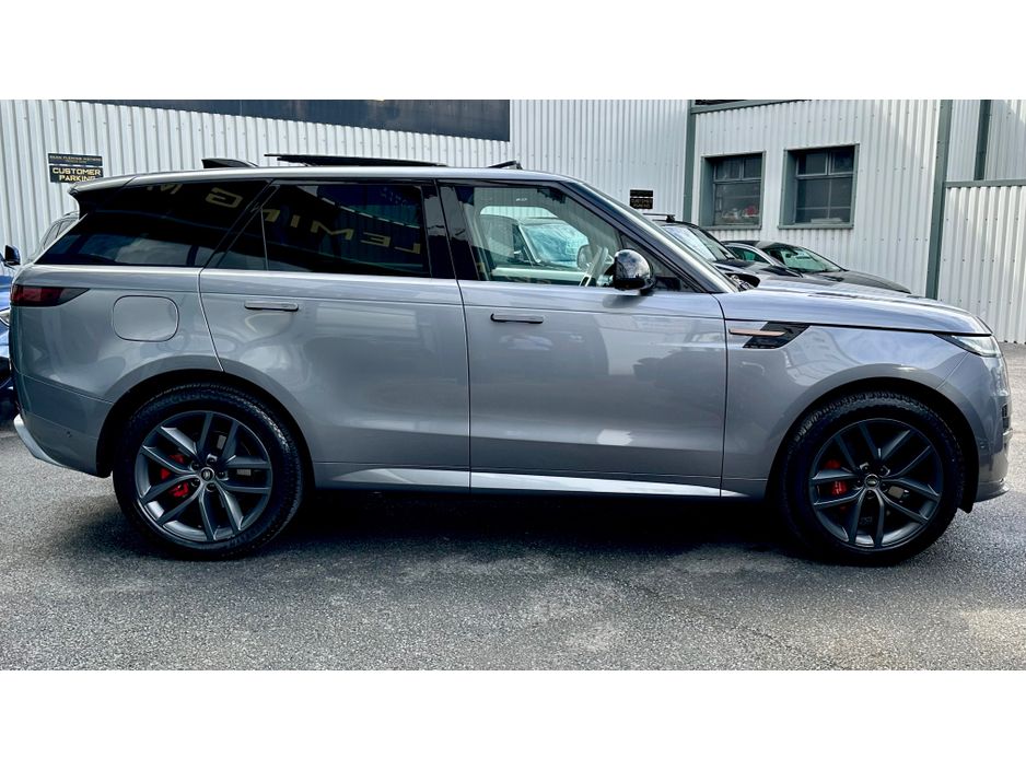 2025 Land Rover Range Rover Sport