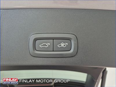 2025 Volvo EX40