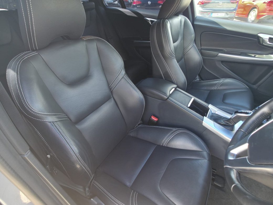 2017 Volvo V60