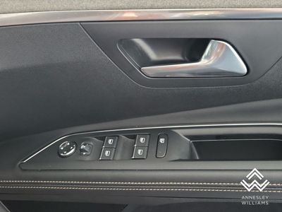 2023 Peugeot 5008