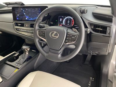 2025 Lexus ES 300h