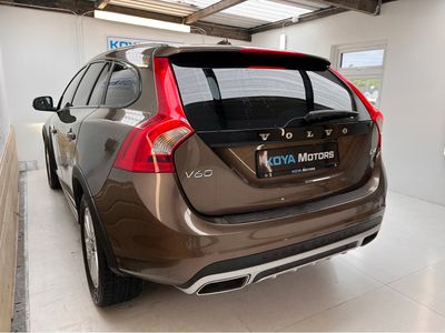 2016 Volvo V60 Cross Country