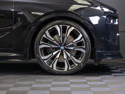 2022 BMW X7