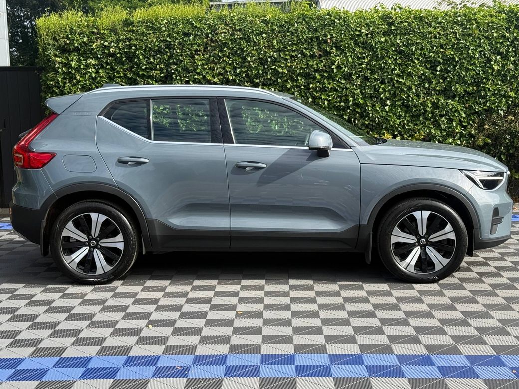 2022 Volvo XC40