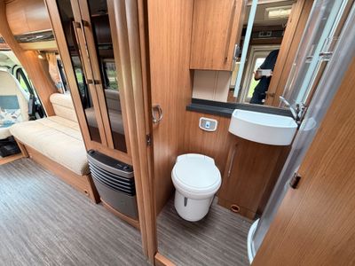 2014 AUTOTRAIL  TRACKER EKS LOW PROFILE R.H.D