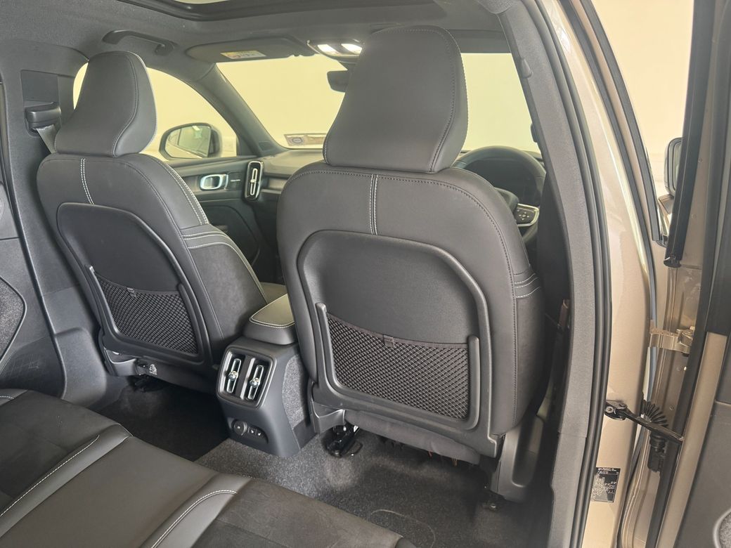 2023 Volvo XC40