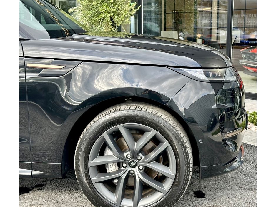2025 Land Rover Range Rover Sport