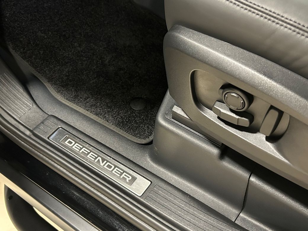 2025 Land Rover Defender