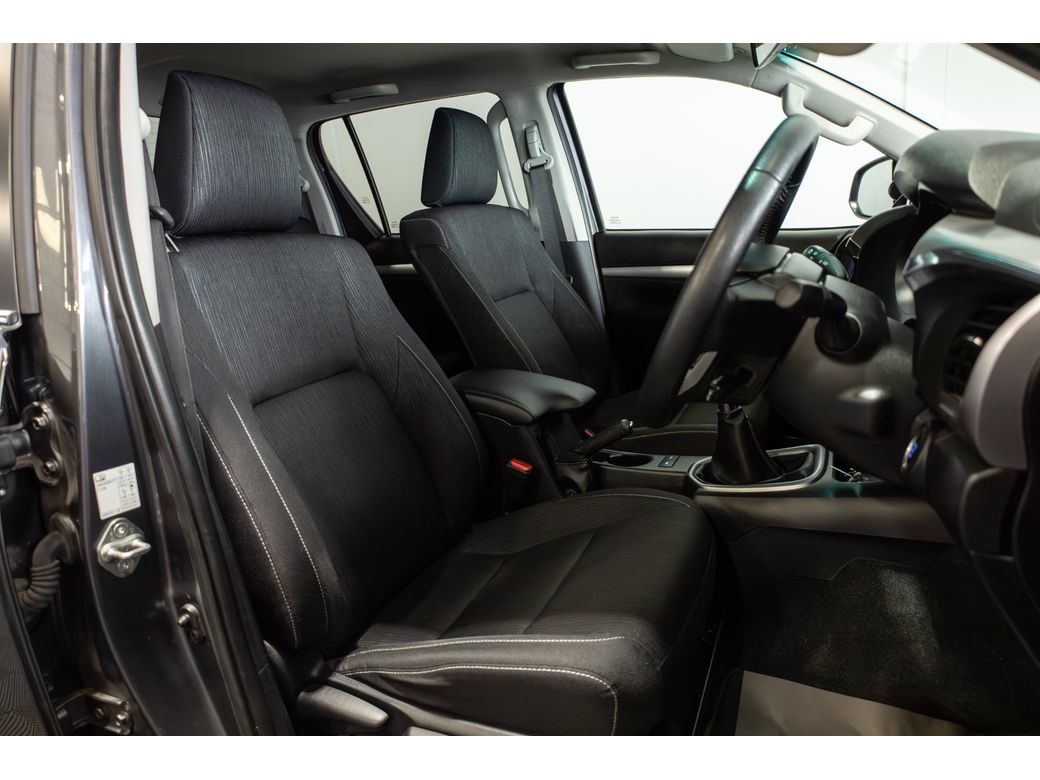 2025 Toyota Hilux