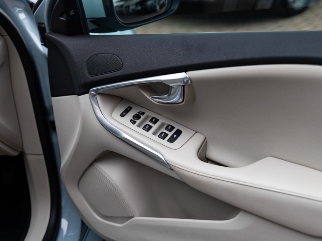 2016 Volvo V40